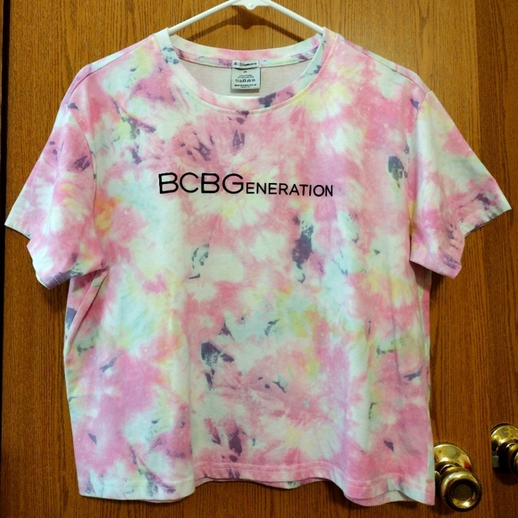 BCBGeneration Tops - BCBGeneration XL Pink Pastels Tie Dye Raised Letter Scoop Neck Crop Top